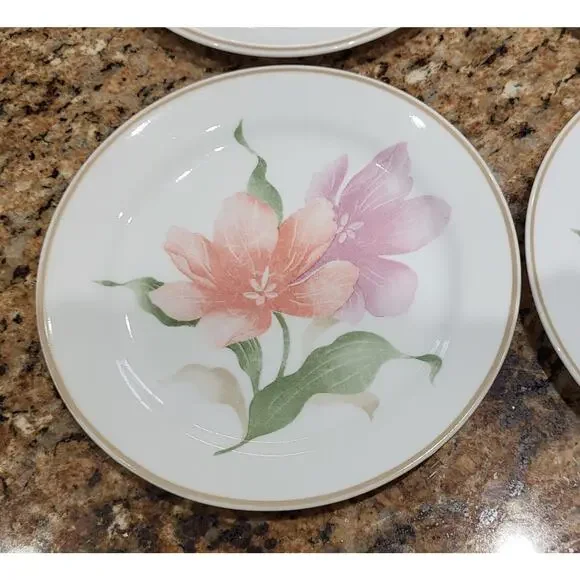 Corelle Pacifica Salad Plates 7 1/4" Corning Flowers (Set of 4) - Picture 6 of 10